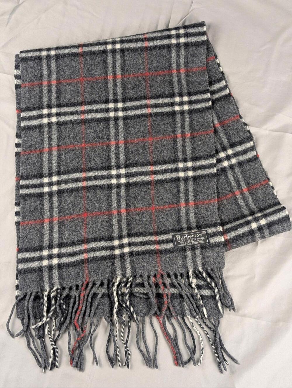 Vintage Burberry of London 100% Lambs Wool Scarf Gray Red Black White Burberrys - Picture 3 of 5